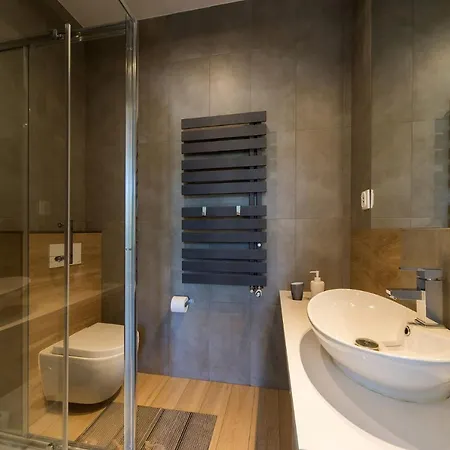 Apart-invest Wiwi 3 스클라르스카포렘바